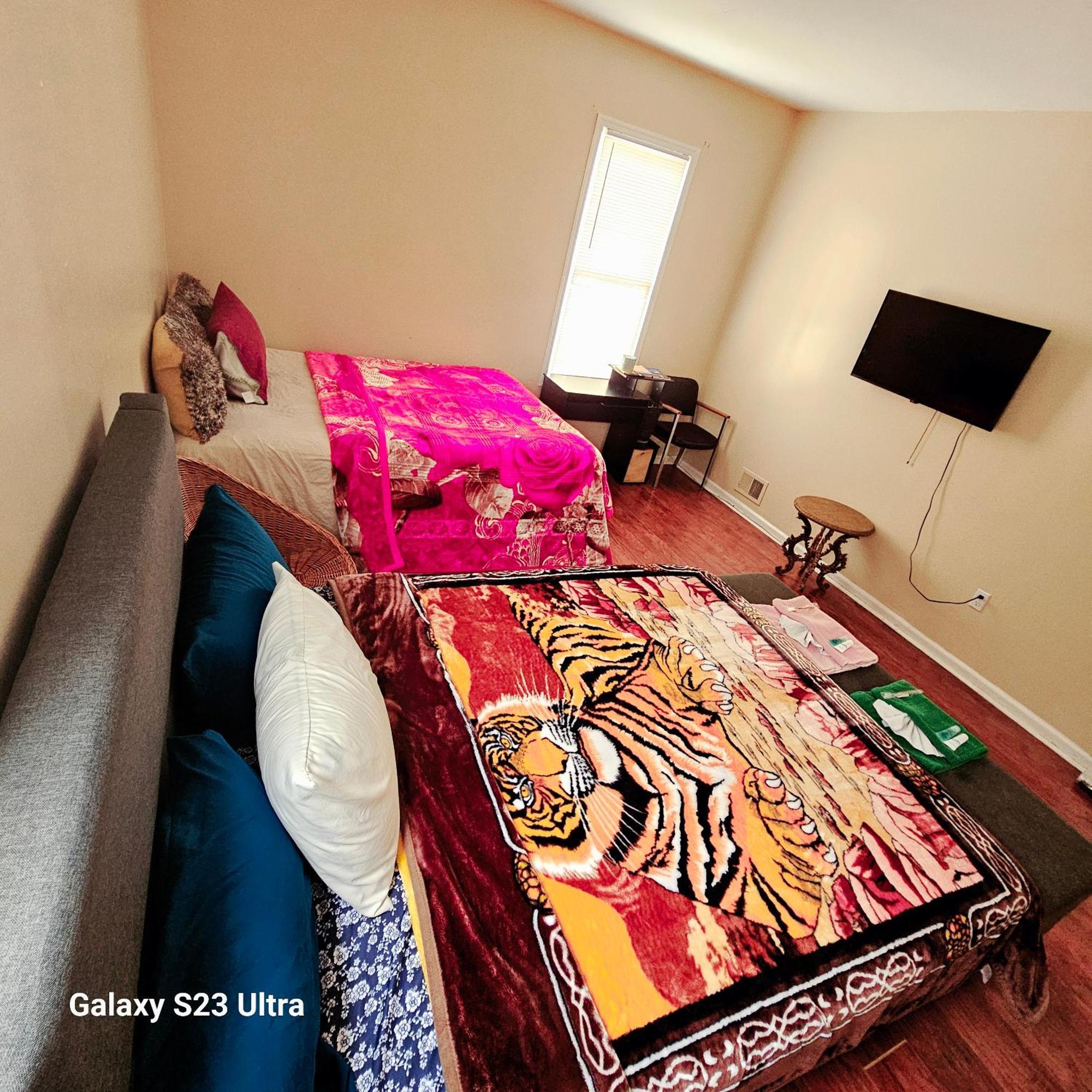 Divine Villa & Resorts Guest House - 283 Lehigh Ave Newark Eksteriør bilde